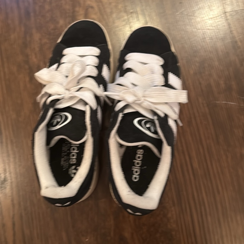 Adidas Classic Black and White Trainers - Picture 6 of 6